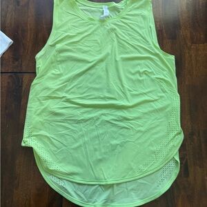Lululemon Sleeveless lime green Top size 8